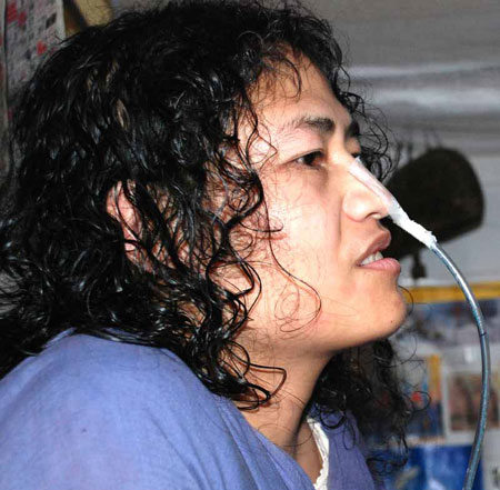 Iroam Sharmila walks free, remains on fast
